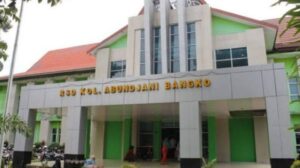 Gaji-Karyawan-BLUD-RSUD-Kolonel-Abundjani-Dalam-Proses-Ini-Penjelasan-Direktur-715×400