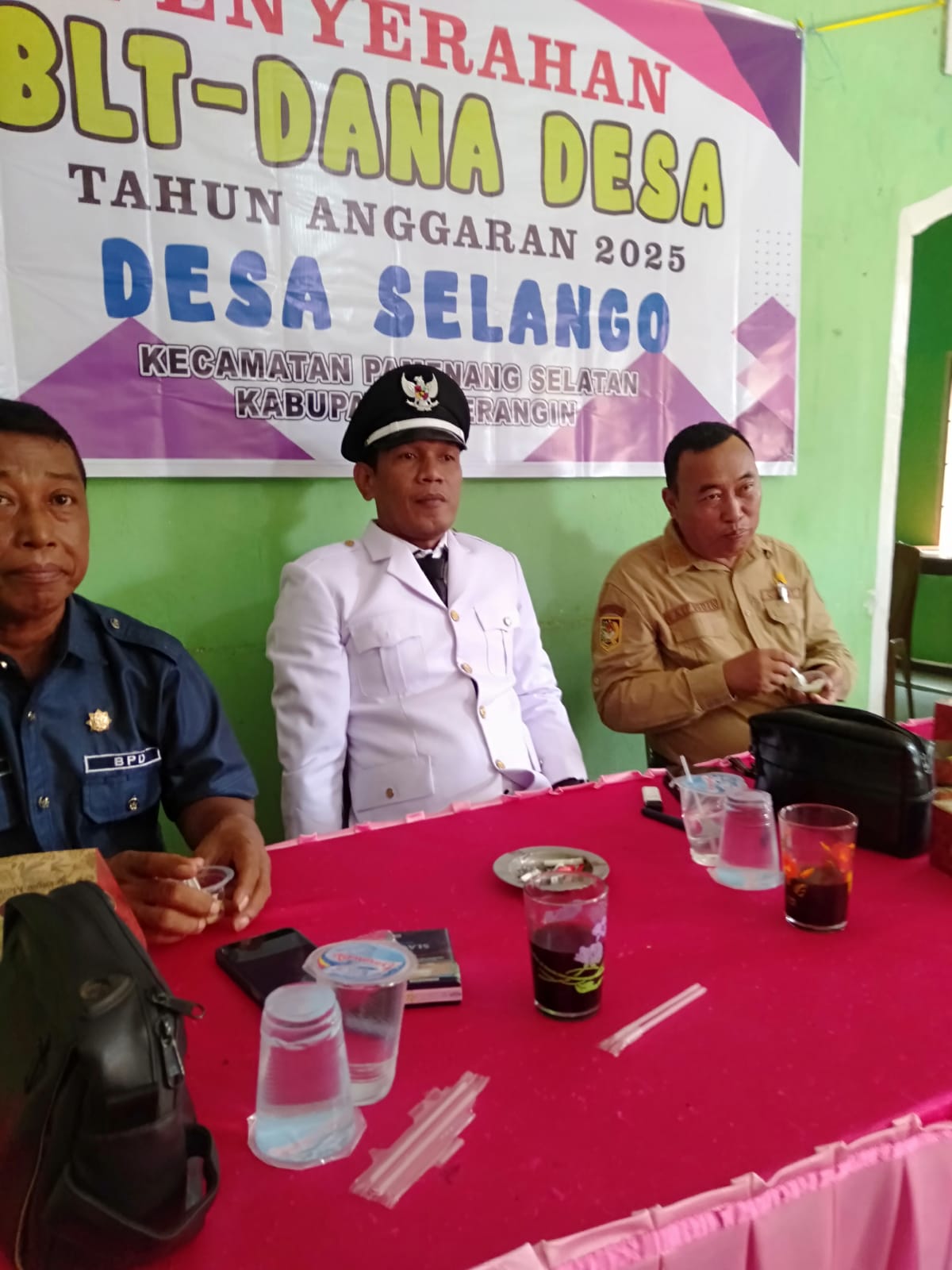 Kades Selango Lantik Perangkat Desa, Ini Pesannya