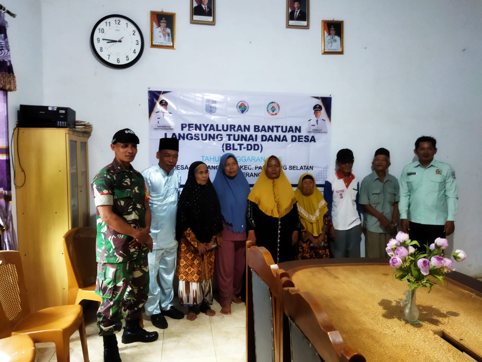 Pemdes Tambang Emas Kembali  Salurkan BLT Tahap Dua