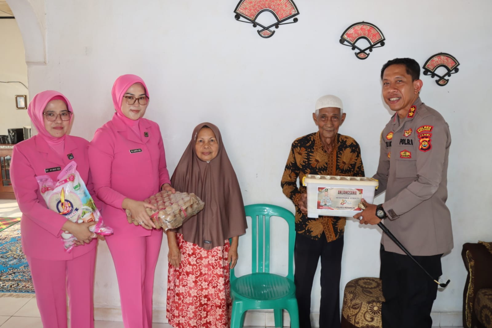 Sambut  Hari Bhayangkara  Ke-80, Kapolres Merangin Anjangsana ke Purnawirawan Polri