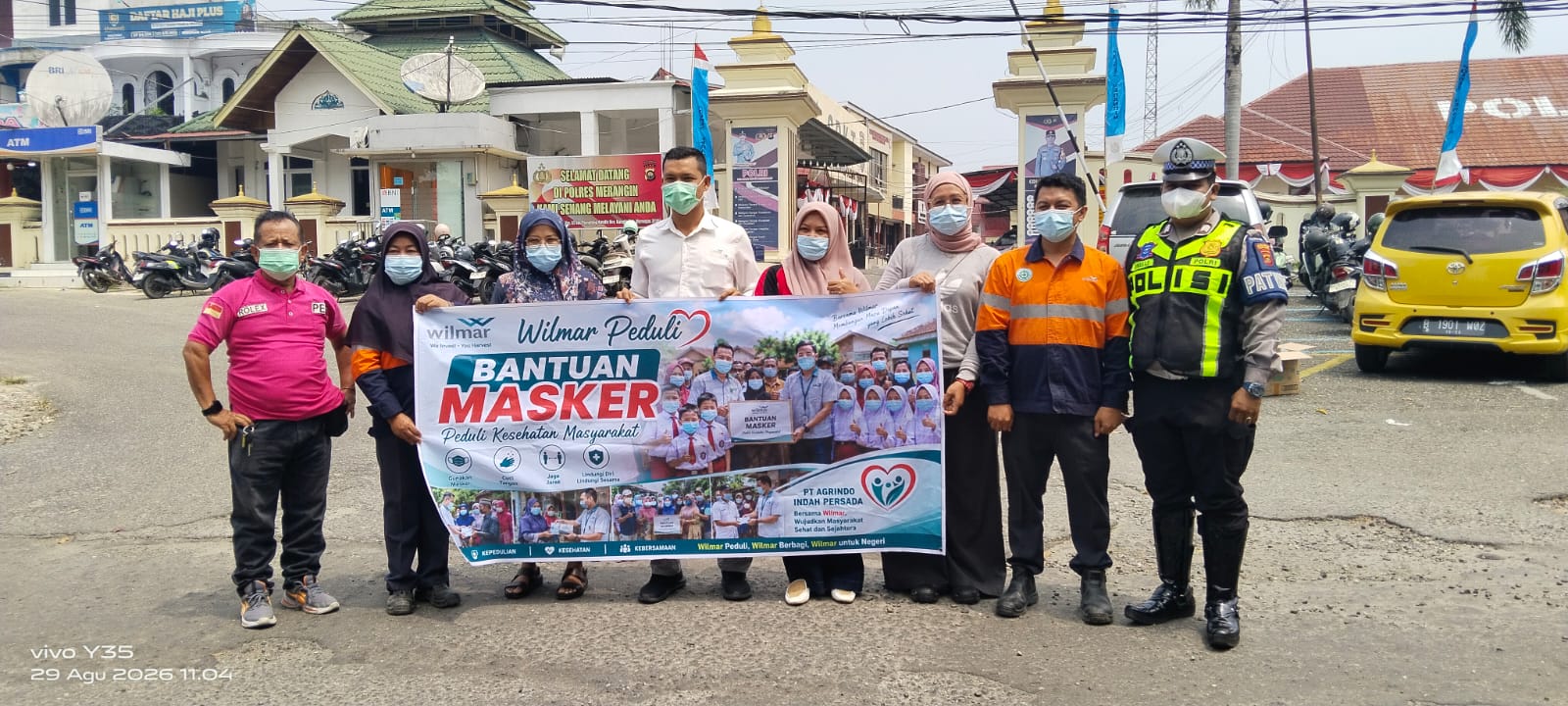 Peduli Dampak Asap, PT AIP Bangko Bagikan 1.250 Masker Gratis kepada Warga